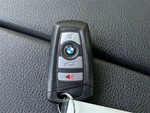 Used 2016 BMW 528i xDrive 528i xDrive image 34