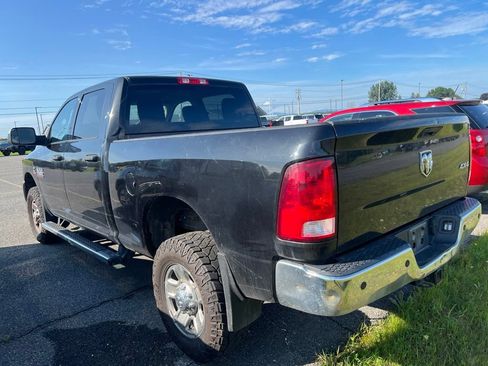 Used 2018 RAM 2500 Tradesman w/ Chrome Appearance Group AWD/4WD image 4