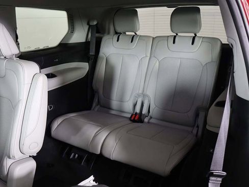 Used 2022 Jeep Grand Cherokee L Overland w/ Advanced Protech Group III image 43