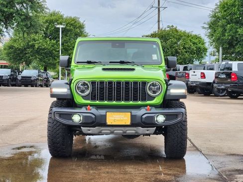 Certified 2025 Jeep Gladiator Mojave w/ Convenience Group AWD/4WD image 2