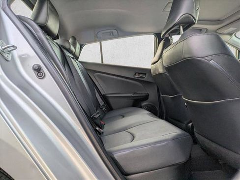 Used 2017 Toyota Prius Four image 20