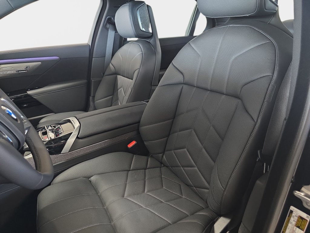 New 2027 BMW 740i w/ Executive Package RWD image 12