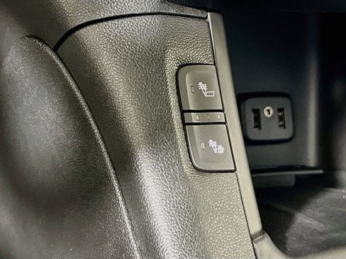 Used 2019 GMC Acadia SLT AWD/4WD image 21