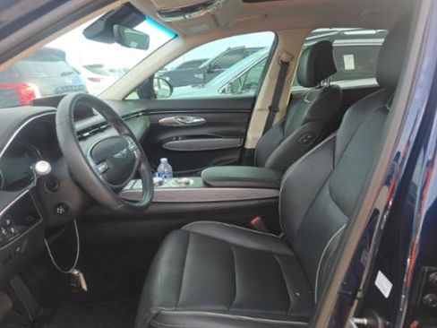 Used 2022 Genesis GV70 2.5T w/ Advanced Package AWD/4WD image 4