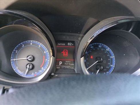 Used 2015 Toyota Corolla S image 11