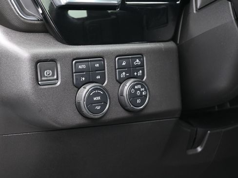 Used 2022 Chevrolet Silverado 1500 LT Trail Boss w/ LT Trail Boss Premium Package AWD/4WD image 23