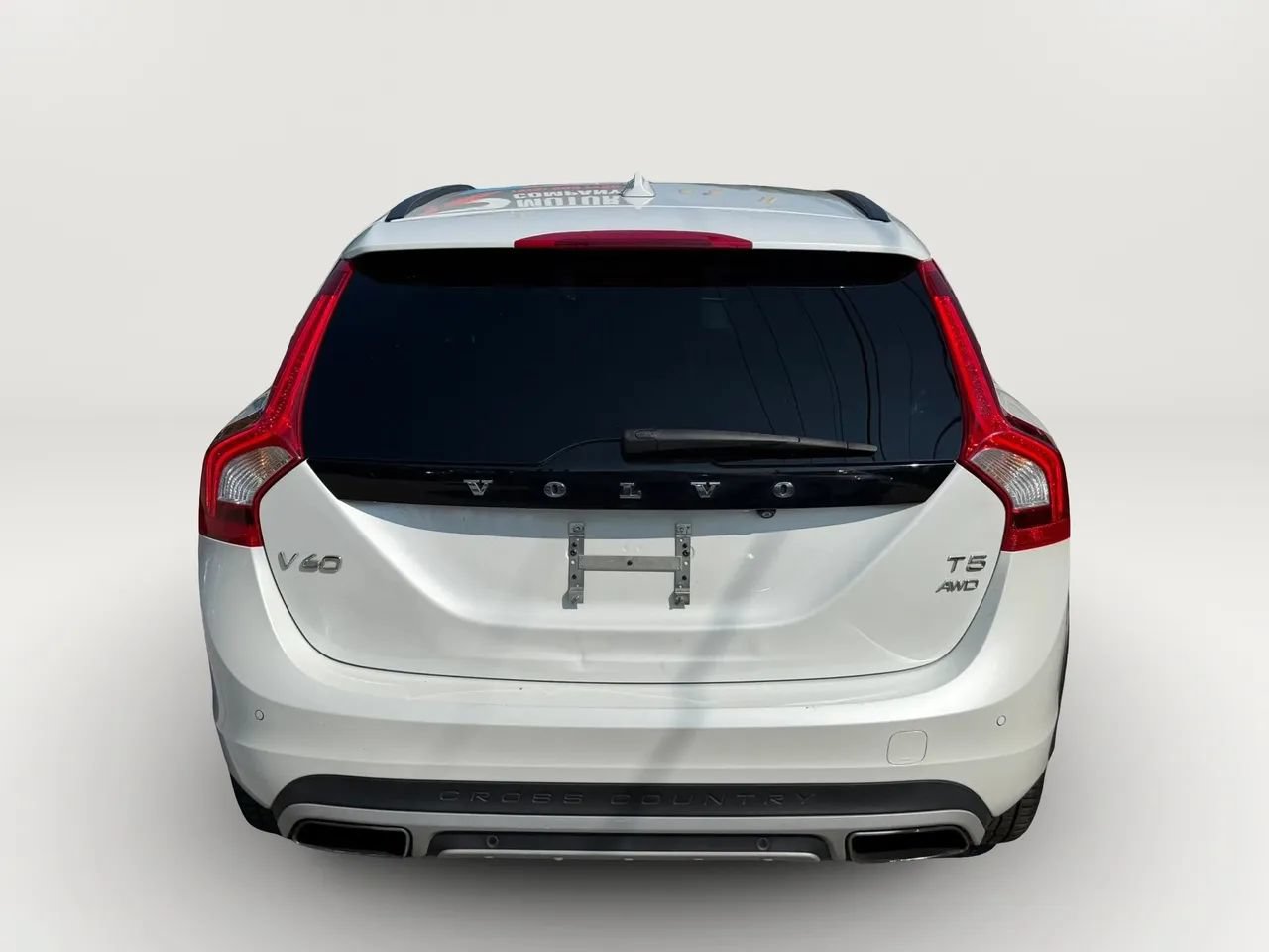 Used 2018 Volvo V60 T5 Cross Country w/ Convenience Package AWD/4WD image 4