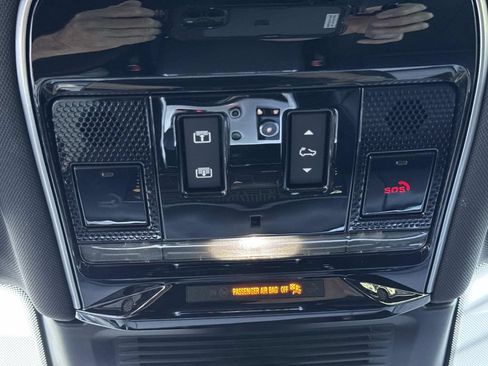 Certified 2023 Land Rover Range Rover SE AWD/4WD image 23