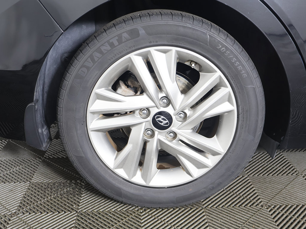 Used 2020 Hyundai Elantra Value Edition FWD image 19