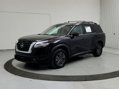 Used 2024 Nissan Pathfinder SV