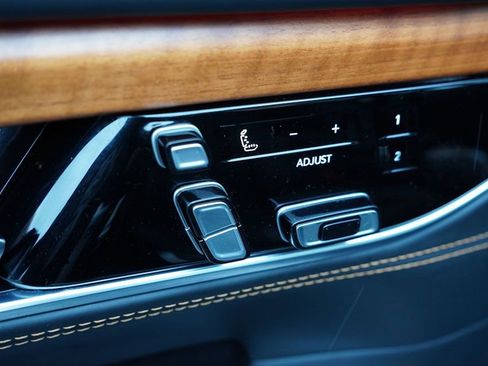 Used 2024 Jeep Grand Wagoneer Series III image 27