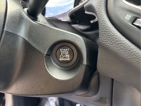 Used 2020 Jeep Compass Latitude w/ Popular Equipment Group FWD image 23