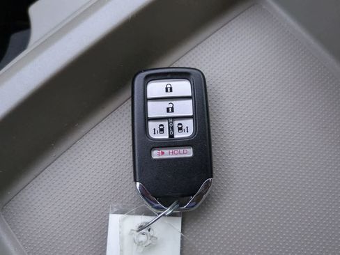Used 2016 Honda Odyssey SE image 27