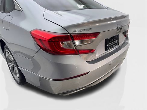 Used 2018 Honda Accord EX image 19