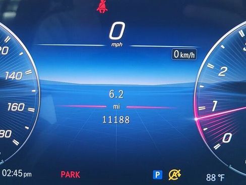 Used 2025 Mercedes-Benz GLC 43 AMG 4MATIC image 12