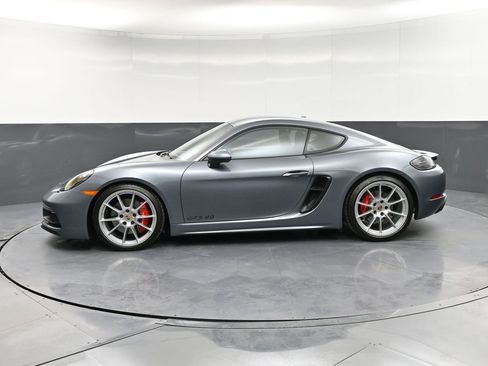 Certified 2025 Porsche 718 Cayman GTS RWD image 2
