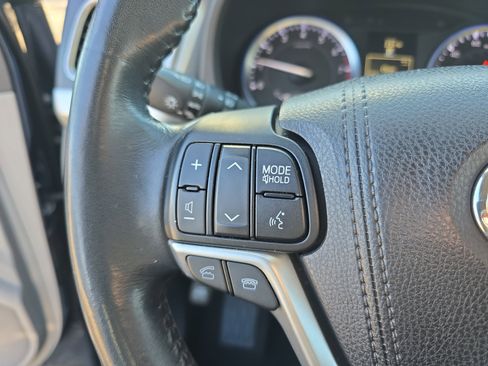 Used 2015 Toyota Highlander XLE image 17