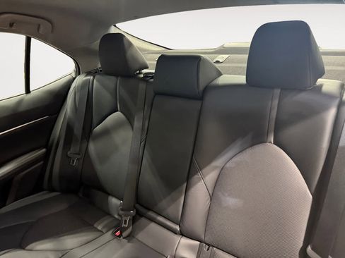Used 2023 Toyota Camry XLE image 14