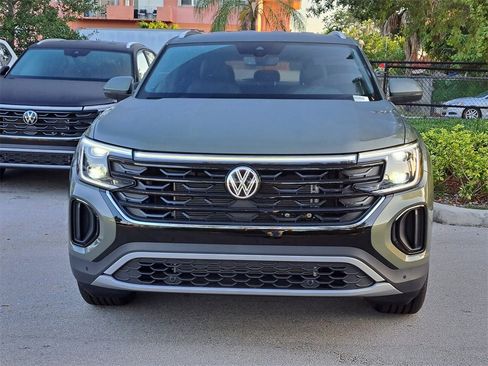 New 2026 Volkswagen Atlas Cross Sport SE image 2