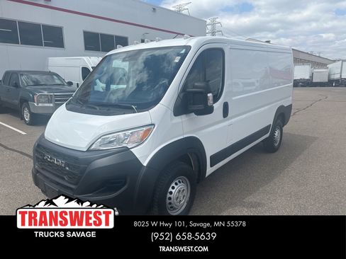 Used 2025 RAM ProMaster 2500 FWD image 1