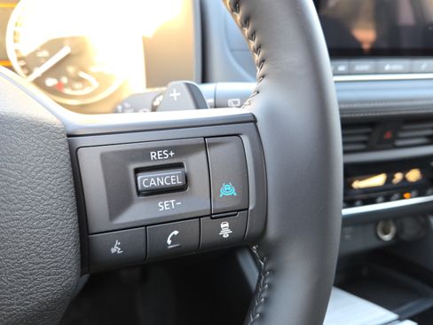Used 2026 Nissan Rogue SV w/ Cold Weather Package FWD image 23