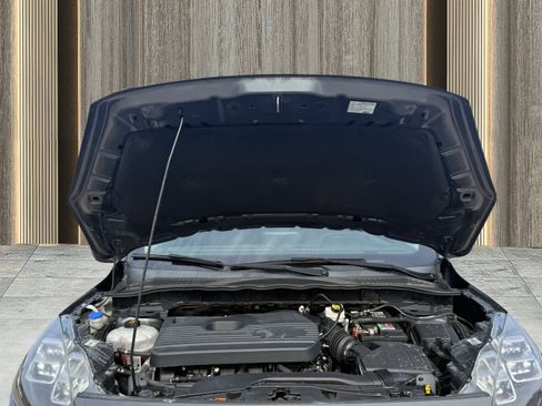 Used 2020 Ford Escape Titanium image 19