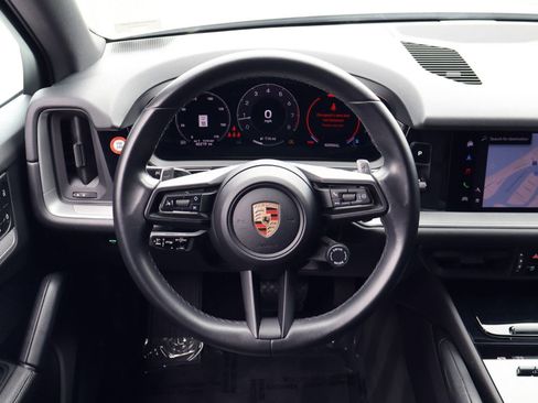 Certified 2024 Porsche Cayenne AWD/4WD image 15
