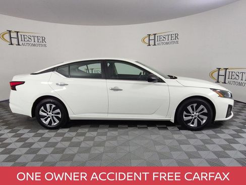 Used 2024 Nissan Altima 2.5 S FWD image 3