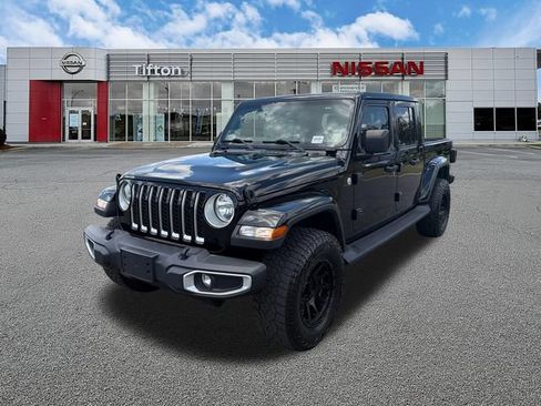 Used 2023 Jeep Gladiator Overland w/ Popular Equipment Package AWD/4WD image 3