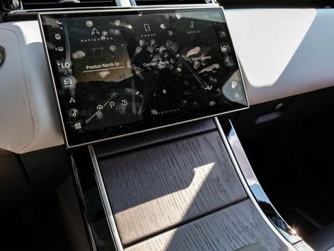 New 2026 Land Rover Range Rover Velar S AWD/4WD image 34