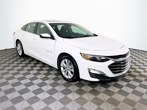 Used 2024 Chevrolet Malibu LT image 1