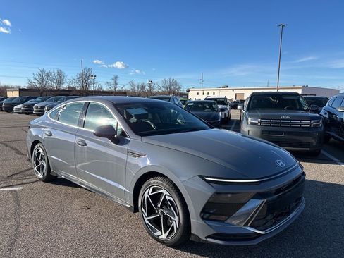 New 2026 Hyundai Sonata SEL image 3