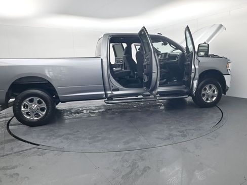 Used 2024 RAM 3500 Big Horn AWD/4WD image 76