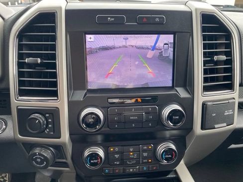 Used 2019 Ford F150 Lariat w/ Equipment Group 502A Luxury AWD/4WD image 33