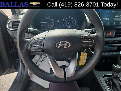 Used 2019 Hyundai Elantra GT FWD image 14