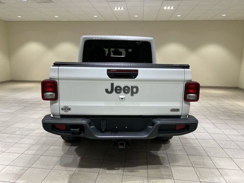 Used 2022 Jeep Gladiator Overland w/ Popular Equipment Package AWD/4WD image 4