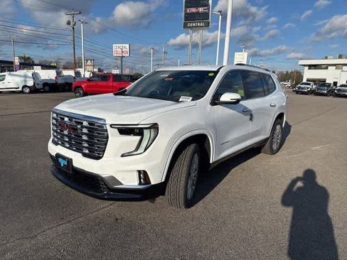 New 2026 GMC Acadia Denali w/ Super Cruise Package image 3