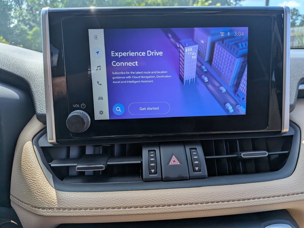 Used 2025 Toyota RAV4 XLE Premium AWD/4WD image 19