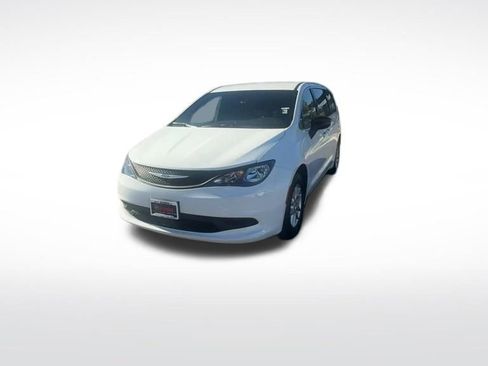 New 2026 Chrysler Voyager LX image 32