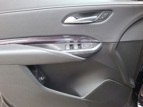 Used 2023 Cadillac XT4 Luxury w/ Cold Weather Package image 10