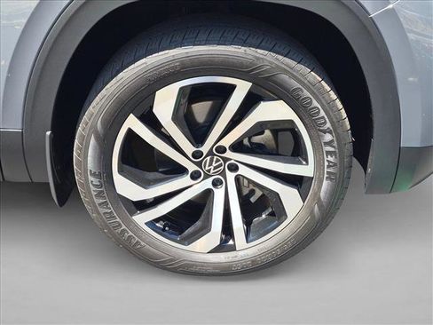 Used 2023 Volkswagen Atlas Cross Sport SEL AWD/4WD image 23