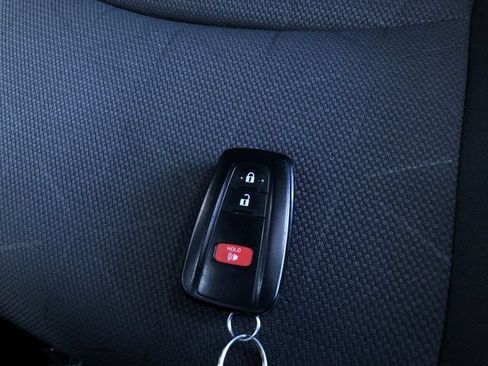 Certified 2025 Toyota RAV4 XLE AWD/4WD image 32