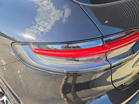 New 2026 Porsche Macan image 25