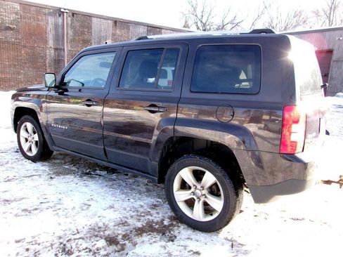 Used 2014 Jeep Patriot Limited w/ Sun/Sound Group image 3