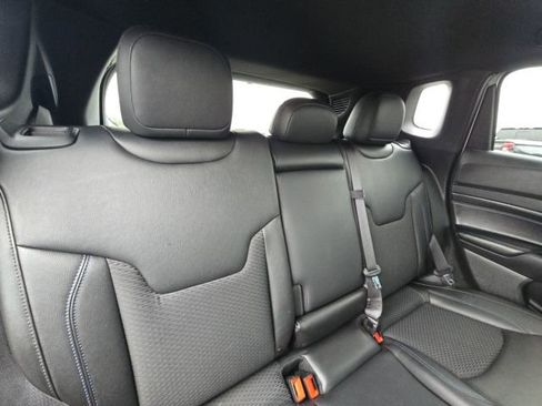 Used 2025 Jeep Compass Latitude w/ Altitude Special Edition image 14