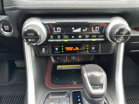 Used 2021 Toyota RAV4 Limited AWD/4WD image 16