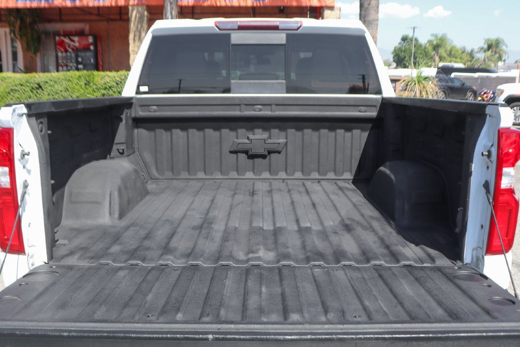 Used 2019 Chevrolet Silverado 1500 LTZ AWD/4WD image 8