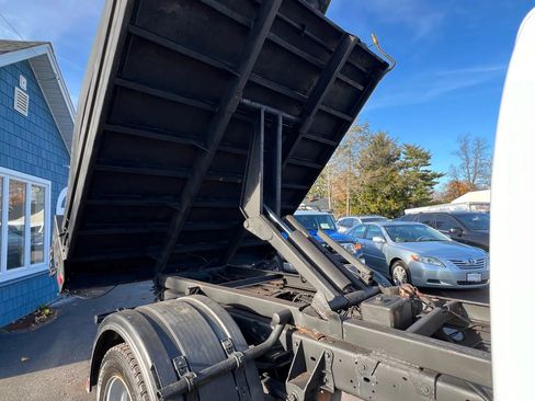 Used 2012 Ford F550 165  W.B. 2D w/ PWR Equipment Group image 23