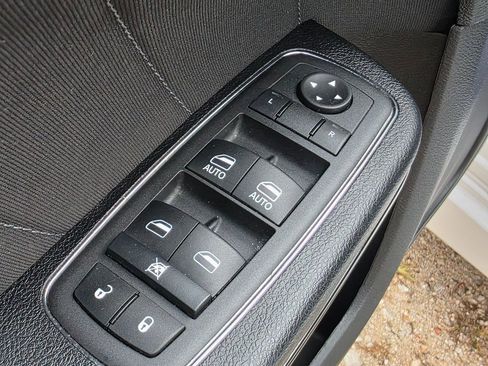 Used 2022 Dodge Charger R/T w/ Blacktop Package image 15