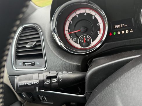 Used 2016 Dodge Grand Caravan SE image 50